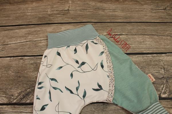 Babyhose Blätter